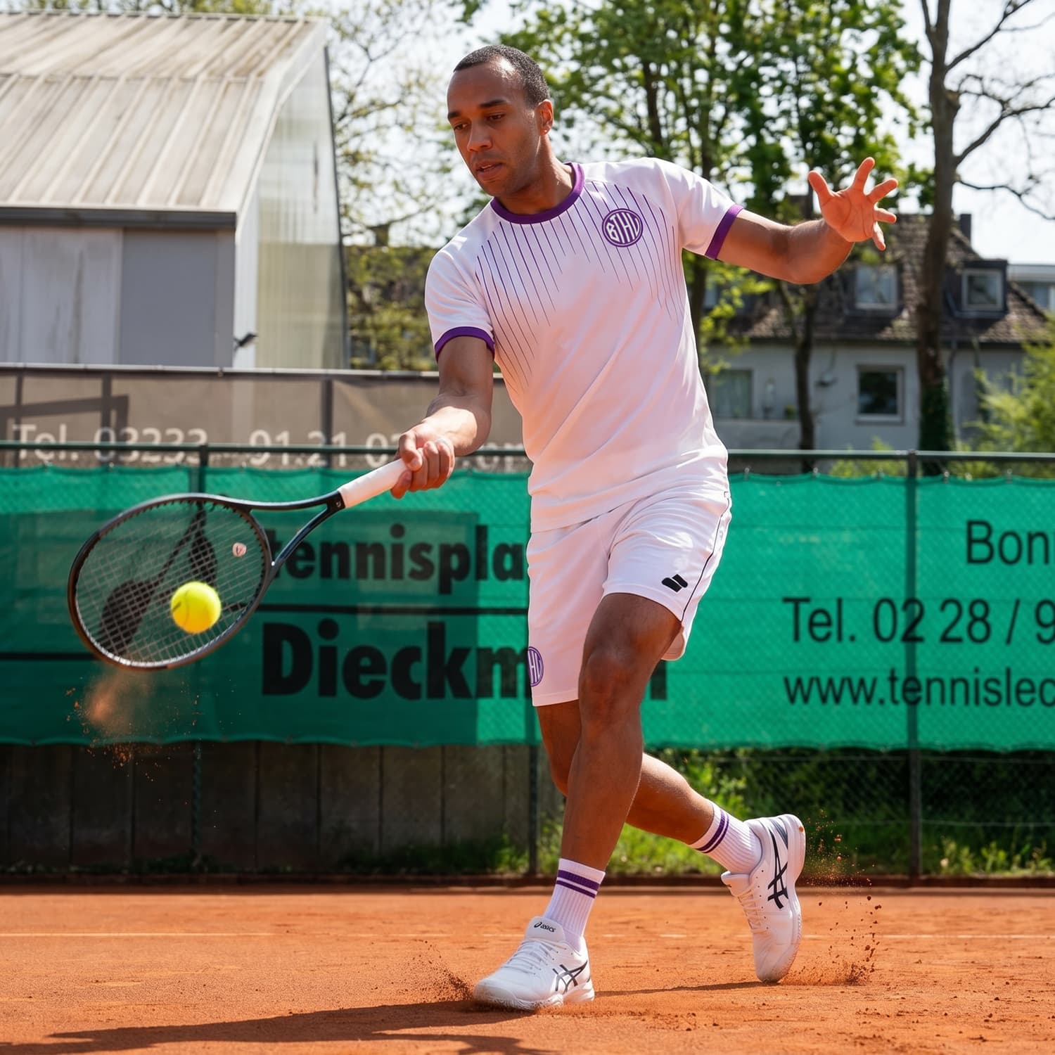 BTHV Tennis Herren Pro Shorts – In Aktion